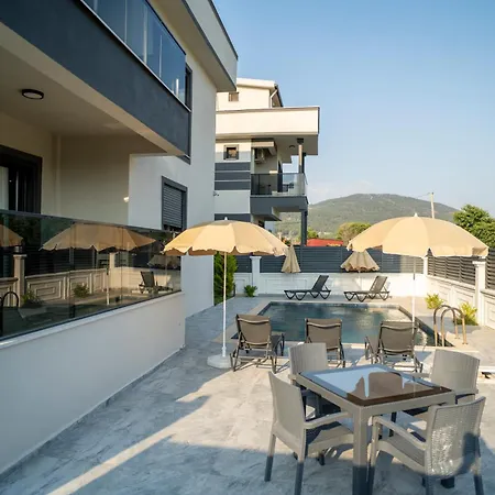 Villamona Dalaman Βίλα Bezkesen