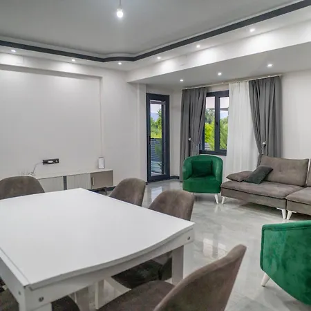 Villamona Dalaman Βίλα Bezkesen